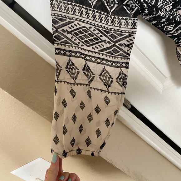 Back & tan Band of Gypsies top - Picture 2 of 3